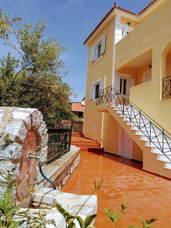 Gythio Seaside Villa Dimitrios - Panoramic View Exterior foto